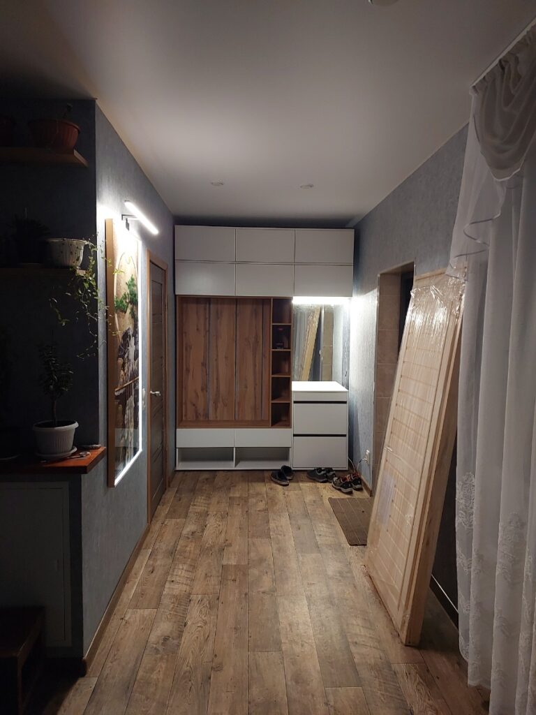 Buyer photo for Прихожая «BOSA» К9А с антресолью Белый/Дуб вотан